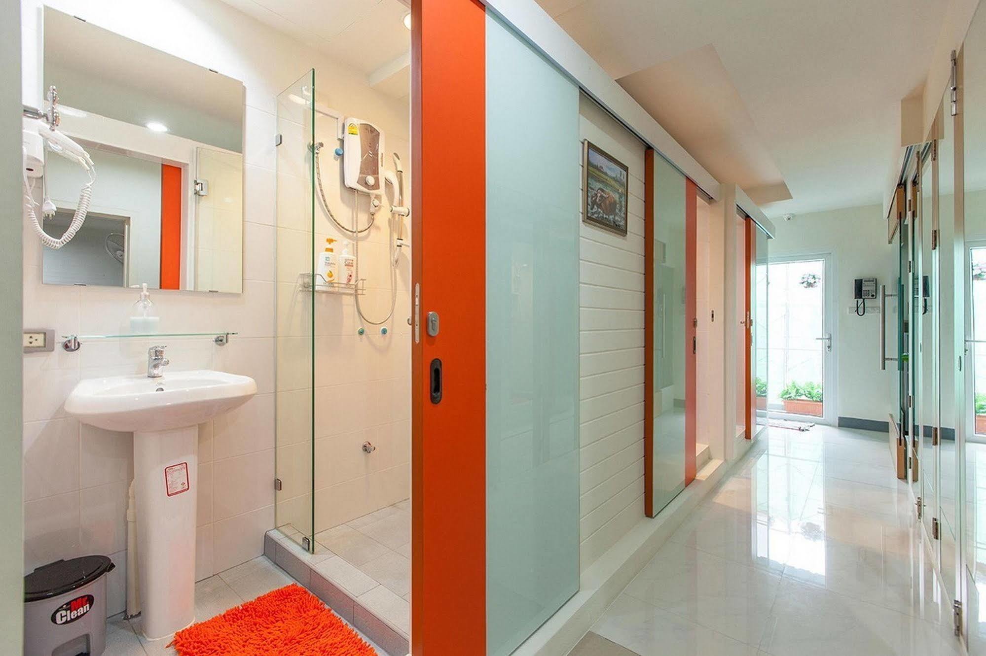בנגקוק D-Box Hostel מראה חיצוני תמונה